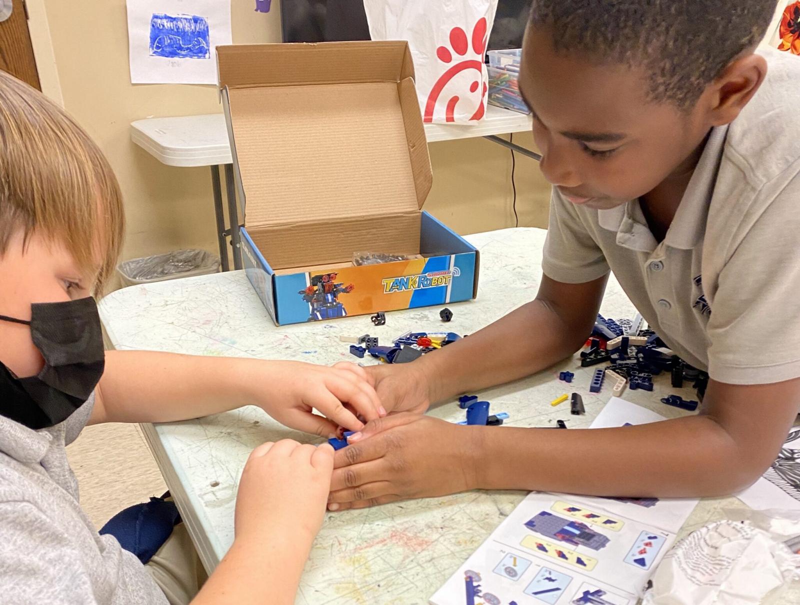 kids working on a project